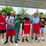 Gobierno Municipal entrega uniformes a equipos deportivos de básquetbol y fútbol